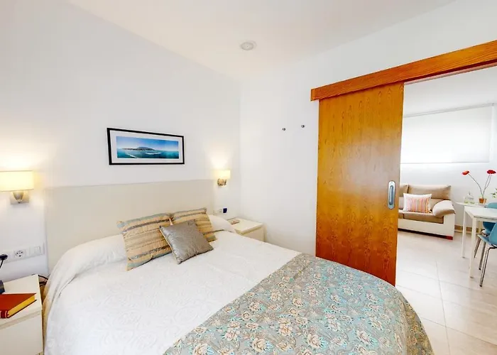 Juan Miguel By Family Homes دينايا