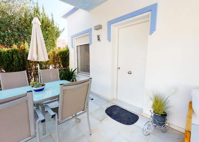 Juan Miguel By Family Homes * دينايا